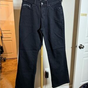 Levi’s Perfectly Slimming 512 Bootcut Black Jeans Size 10